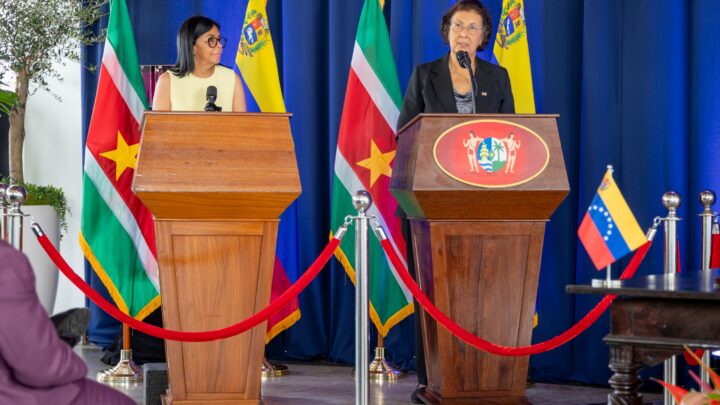 Afbeelding bij de officiële publicatie: Nieuwe akkoorden moeten banden tussen Suriname en Venezuela verder versterken